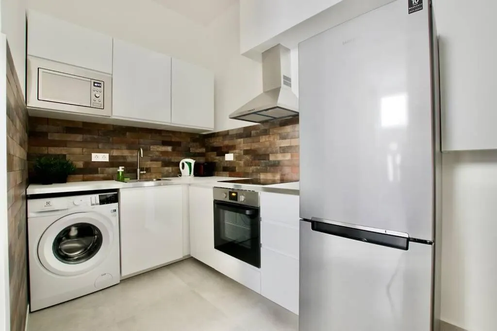 Premium Apartment By Hi5 - Central 3 Bedroom Budapest